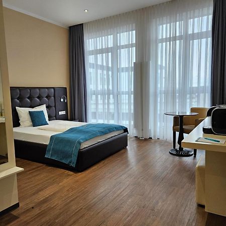 לודוויגסהאפן אם ריין Rheincity Hotel & Boardinghouse מראה חיצוני תמונה