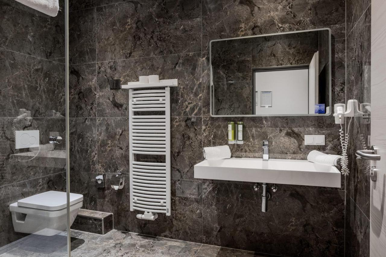 לודוויגסהאפן אם ריין Rheincity Hotel & Boardinghouse מראה חיצוני תמונה